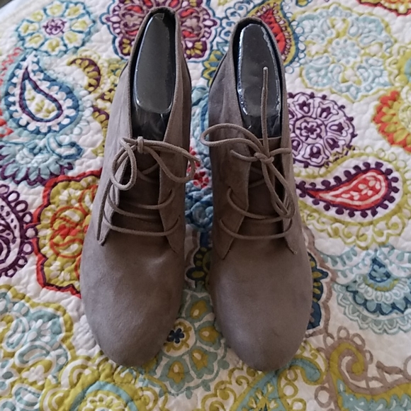 Gray booties - Picture 4 of 7